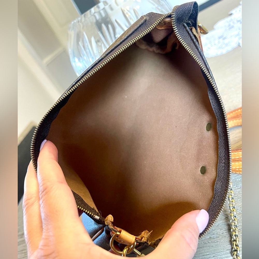 Authentic LOUIS VUITTON Monogram EVA Bag - Picture 6 of 15